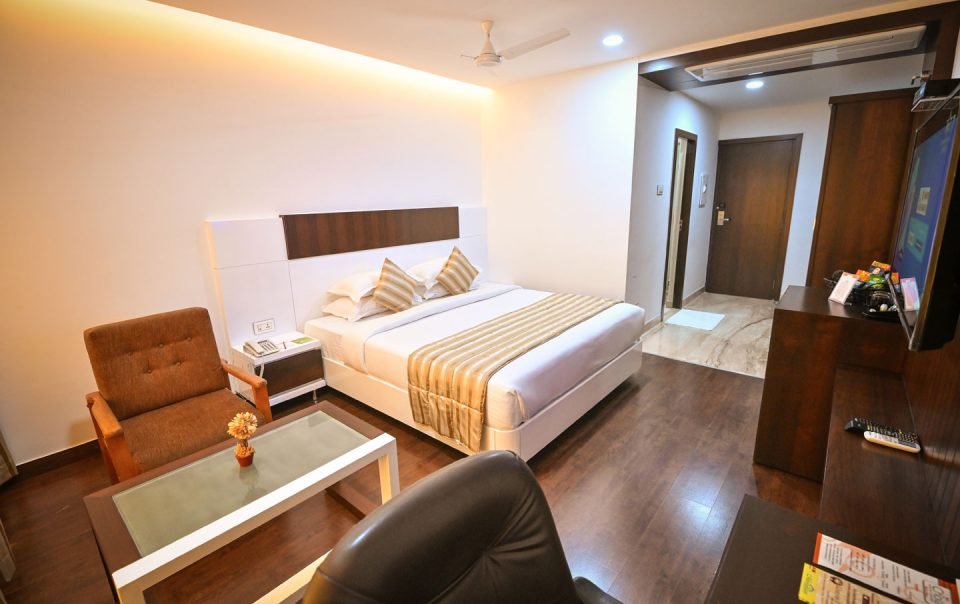Book Luxury Apartment for family vacation - Chola Serviced Apartment